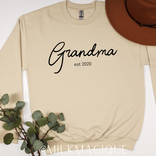 Grandma & Grand-Maman est (custom): crewneck